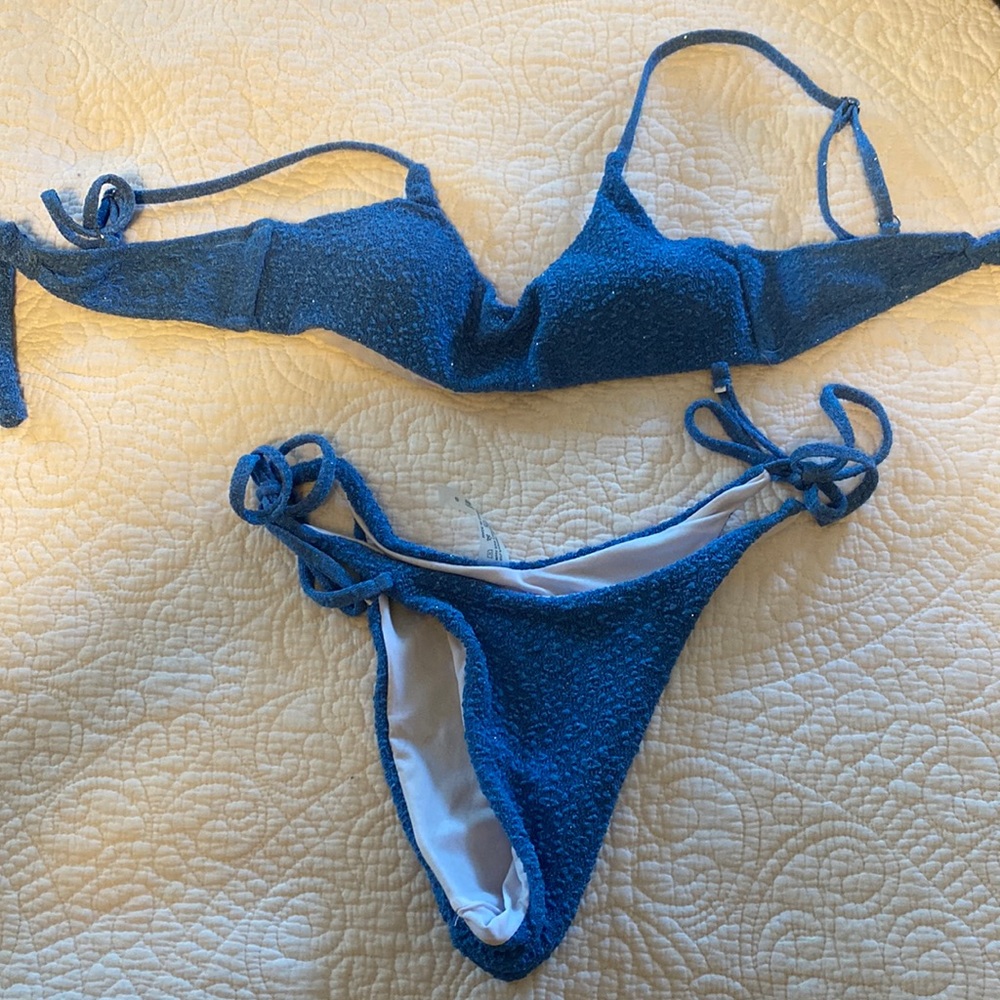 Blue bikini Sz S (top and bottom)